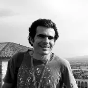 Ricardo Alarcón es miembro del equipo docente de Escola Sert