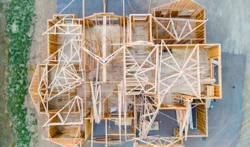 Construcció d'una casa de fusta