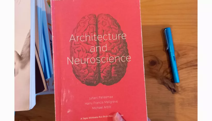 Portada del libro sobre arquitectura y neurociencia