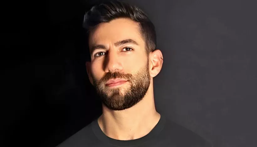 Foto de Itai Palti para anunciar la master class del posgrado de neuroarquitectura