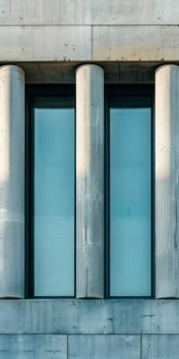Columnas de un edificio público