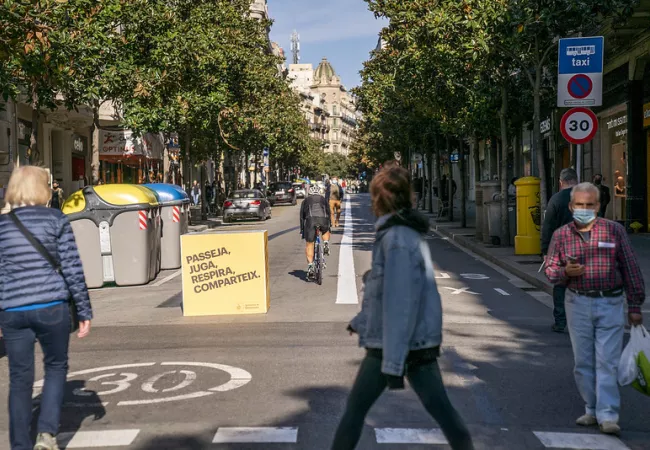 Calles y peatones en Barcelona