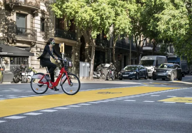 Las bicicletas y el urbanismo táctico en Barcelona