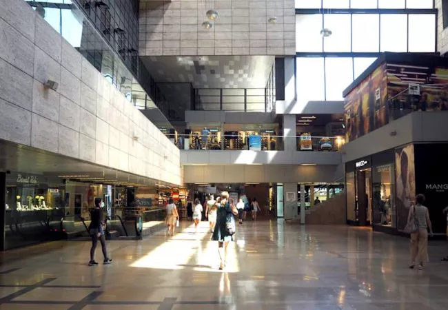 Centro comercial de la Illa en Barcelona