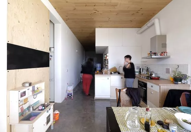 Cocina de una vivienda de la cooperativa Lacol