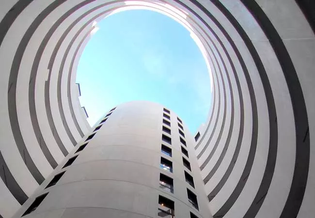 Contrapicado de un edificio