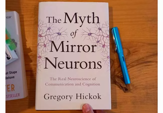 Portada del libro The Myth of Mirror Neurons