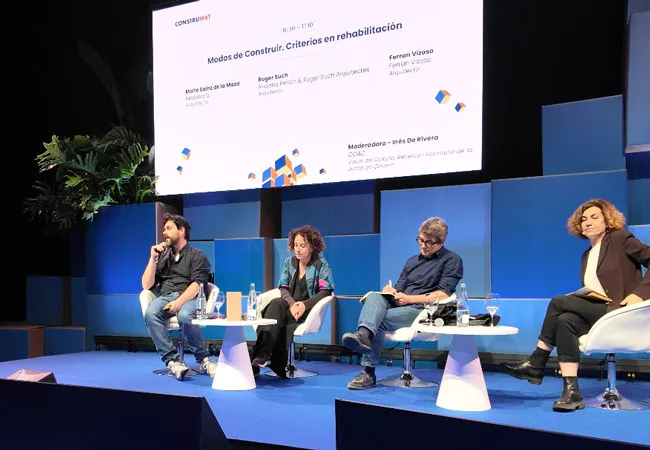 Intervencion de Roger Such durante el evento en Construmat sobre rehabilitación