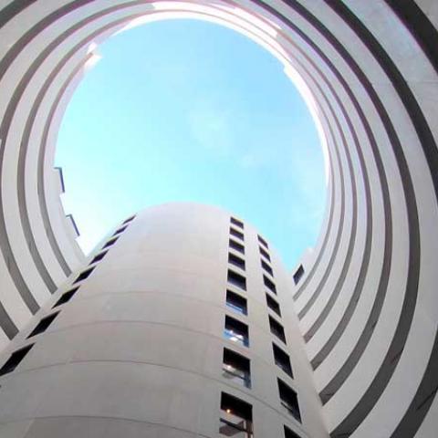 Contrapicado de un edificio