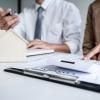 Asesores fiscales en una inmobiliaria